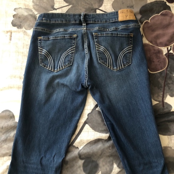 Girl’s Hollister Jeans - Picture 2 of 3